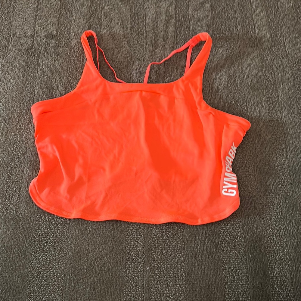 CROPPED GYMSHARK TANK